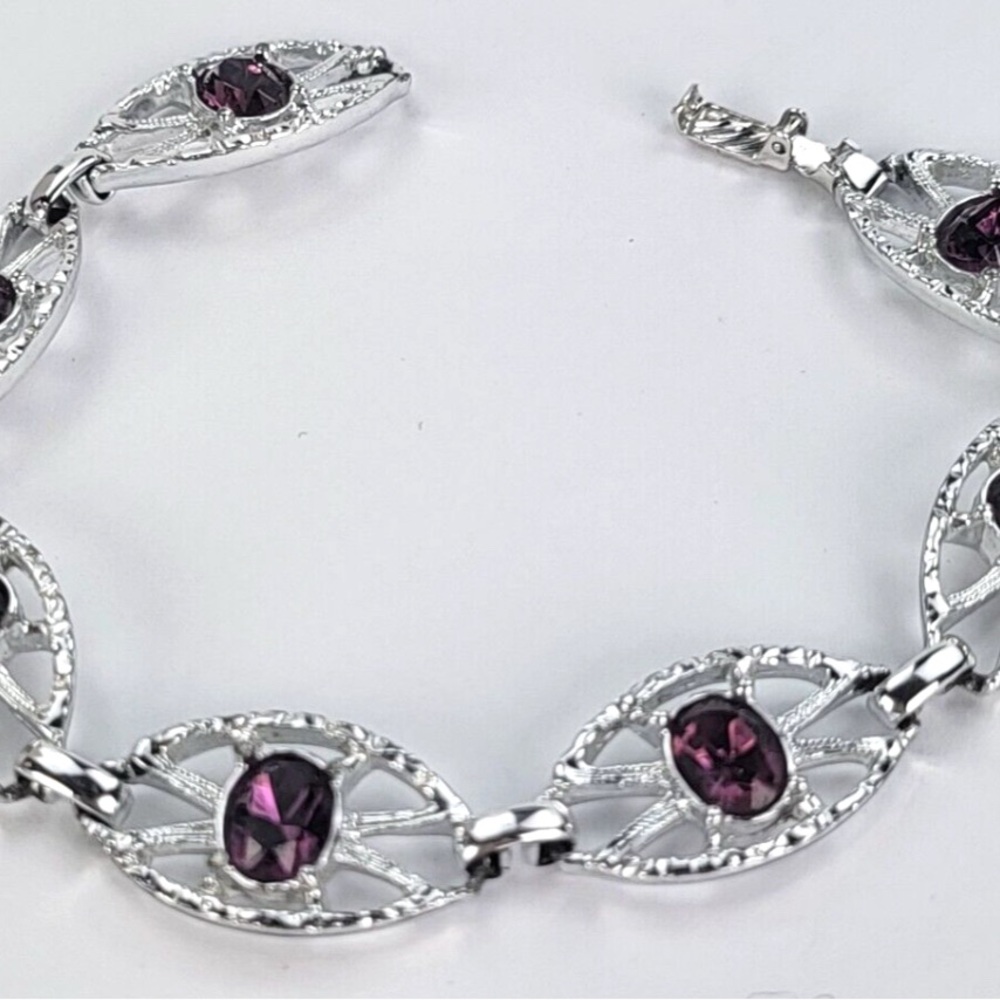 Vintage Sarah Coventry Silver Tone Purple Faux Amethyst Chain Bracelet 7.5 in